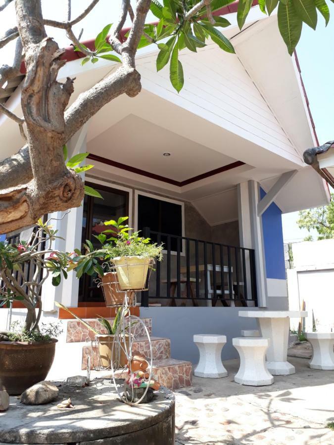 Ferienwohnung Poopreaw Koh Larn Exterior foto