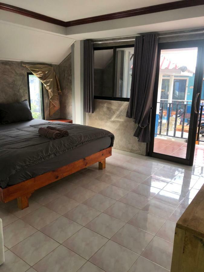 Ferienwohnung Poopreaw Koh Larn Exterior foto
