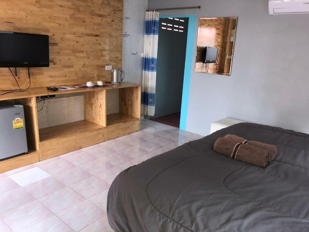 Ferienwohnung Poopreaw Koh Larn Exterior foto