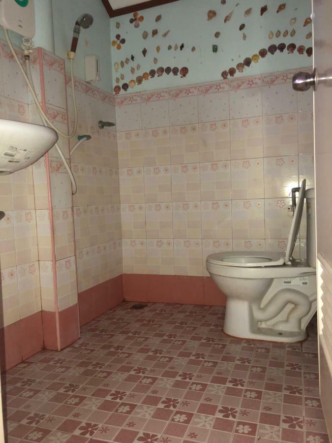 Ferienwohnung Poopreaw Koh Larn Exterior foto